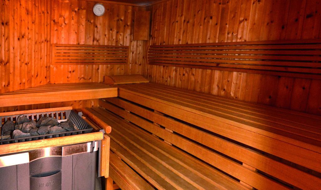 Altstadthotel Braeuwirt Weiden in der Oberpfalz Bagian luar foto