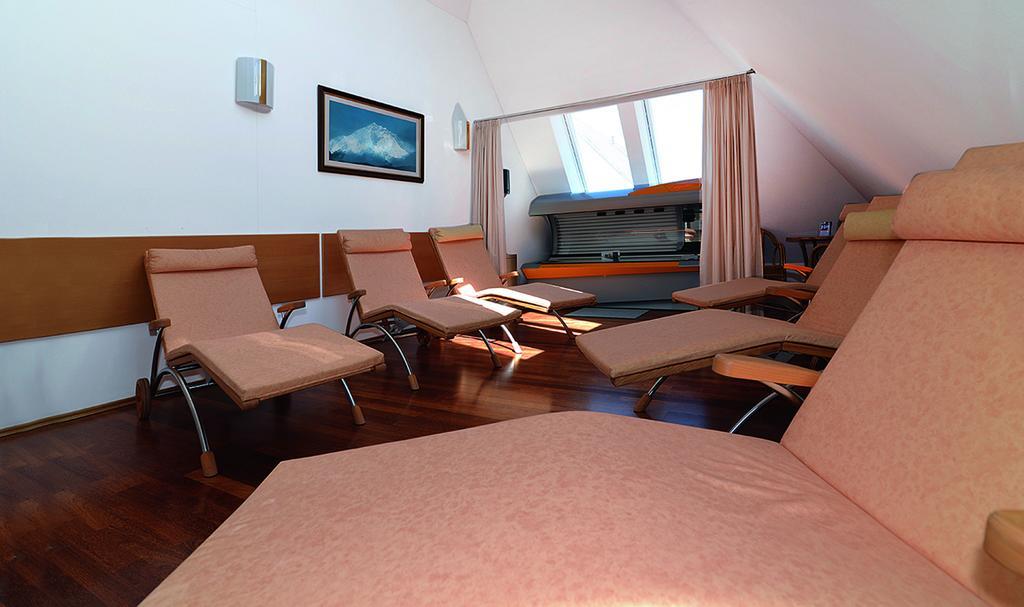 Altstadthotel Braeuwirt Weiden in der Oberpfalz Bagian luar foto