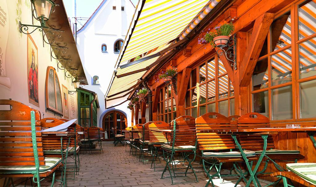 Altstadthotel Braeuwirt Weiden in der Oberpfalz Bagian luar foto